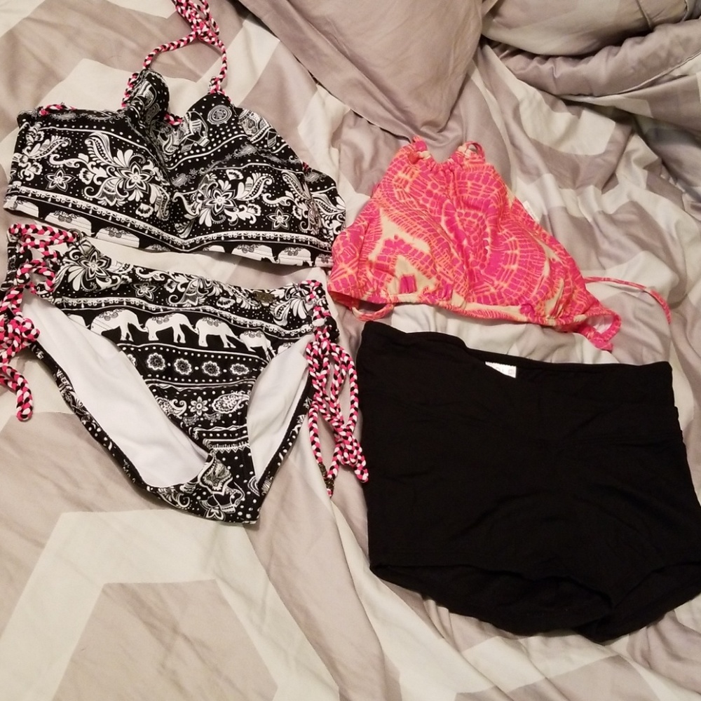 Bathing suits 2 sets